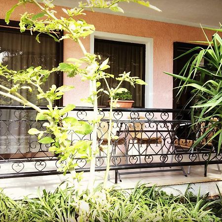 Evripides Vintage Airport Apartman Szpáta Kültér fotó