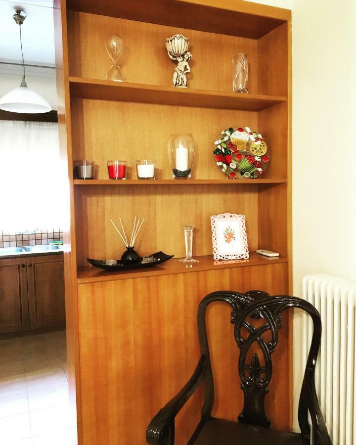 Evripides Vintage Airport Apartman Szpáta Kültér fotó