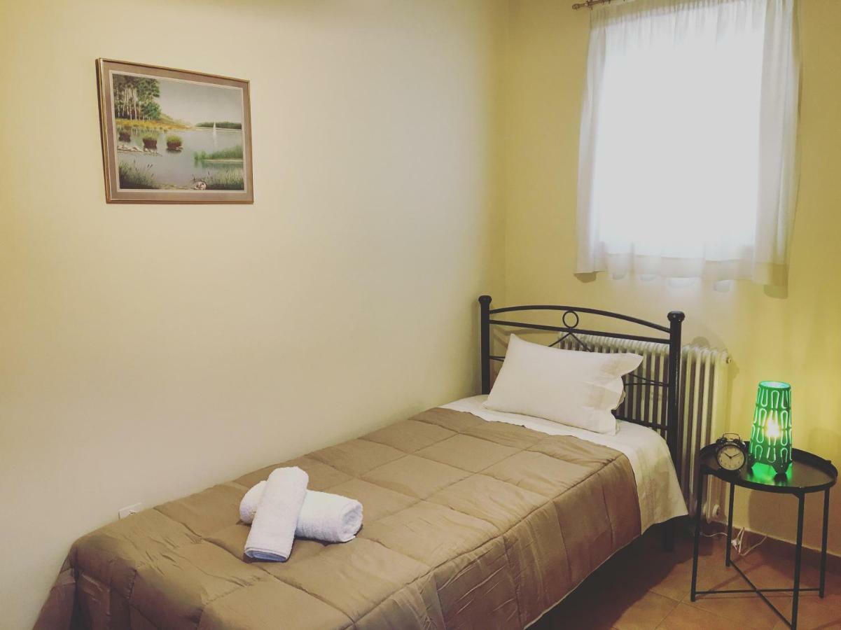 Evripides Vintage Airport Apartman Szpáta Kültér fotó