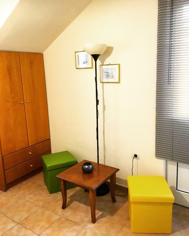 Evripides Vintage Airport Apartman Szpáta Kültér fotó